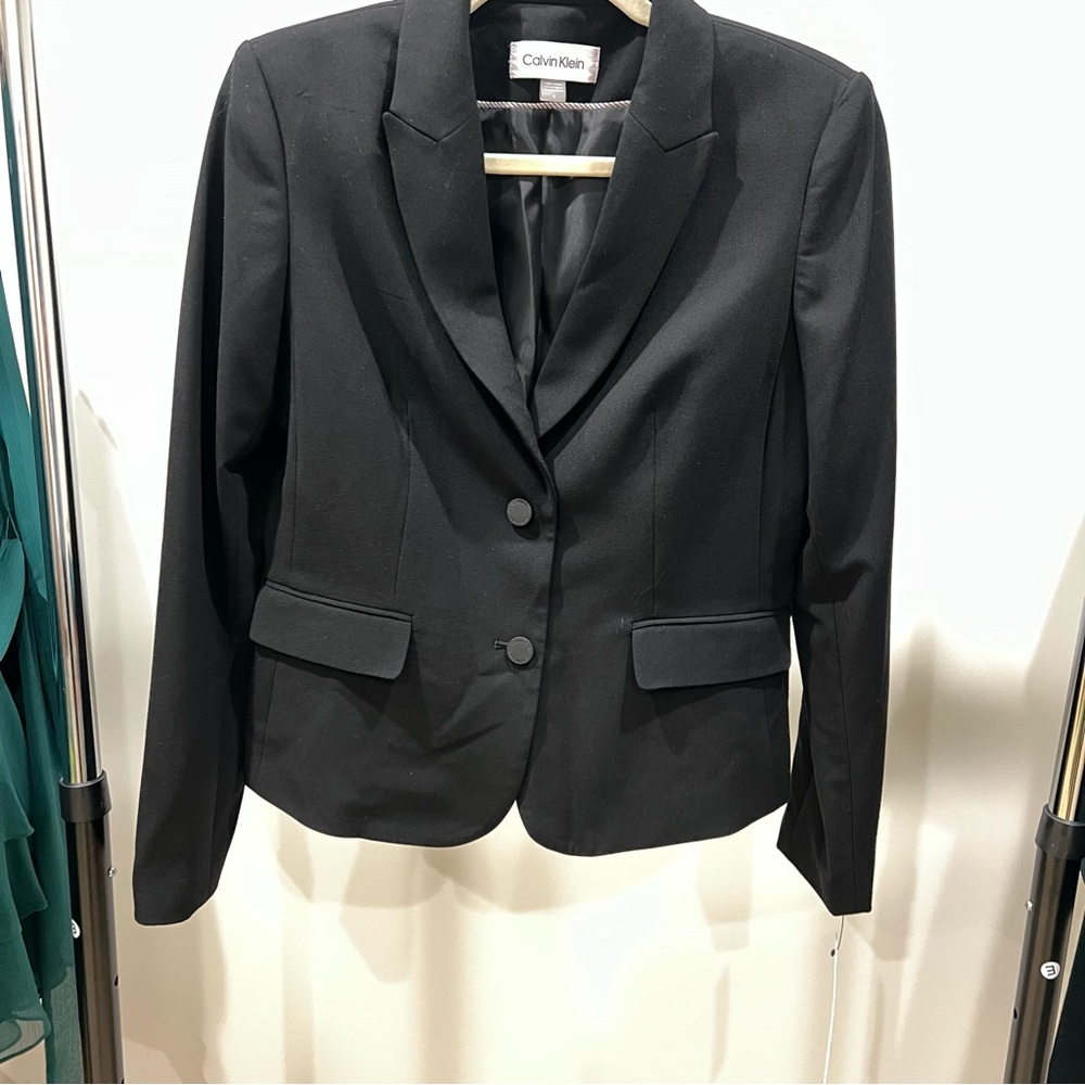 Calvin Klein Black Women's Two-Button Tailored Blazer